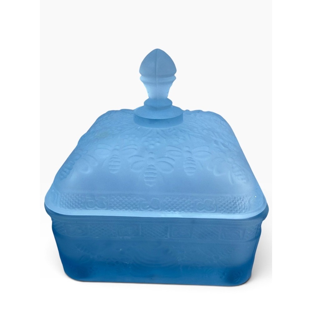 Tiara Indiana Glass Satin Blue Frosted Honey Bee Box Candy Trinket Dish Vintage